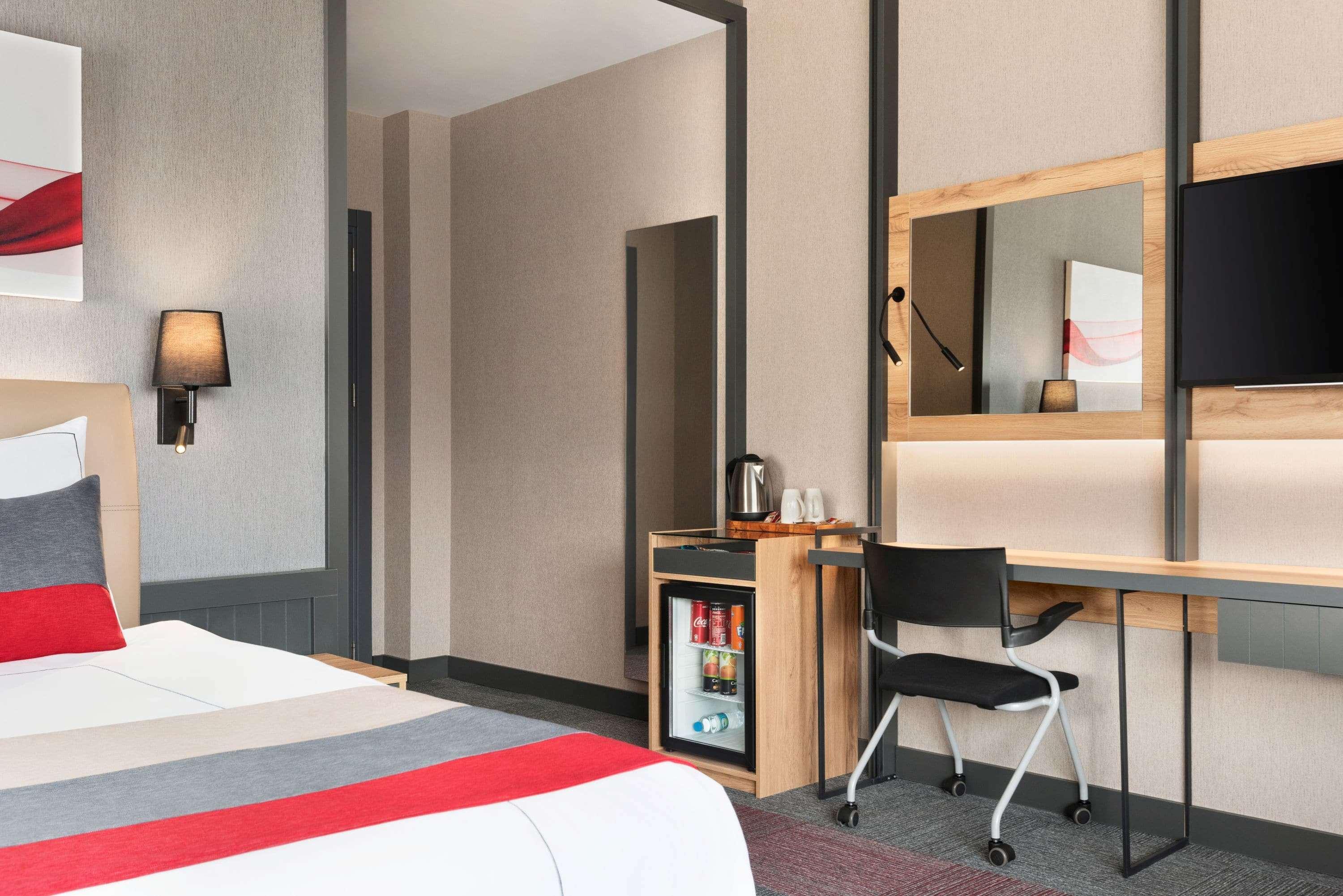 Hotel Ramada By Wyndham Tire Exterior foto