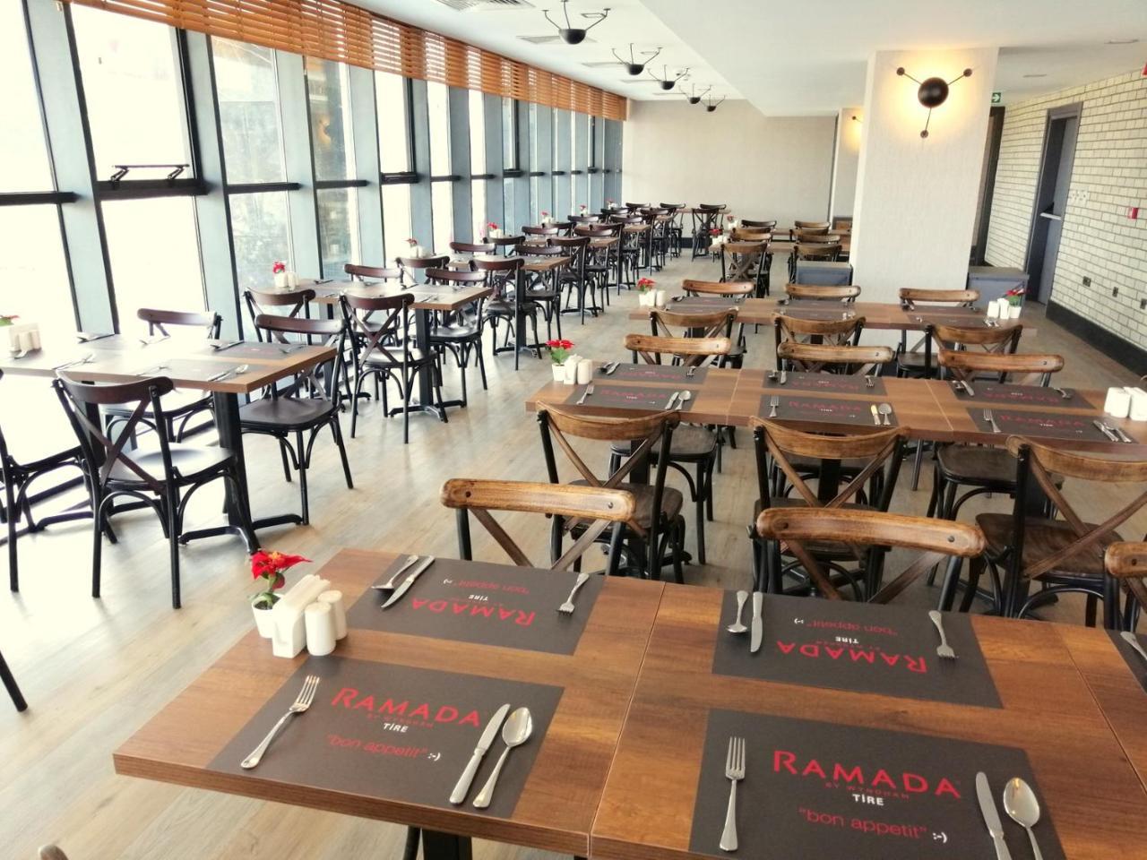 Hotel Ramada By Wyndham Tire Exterior foto
