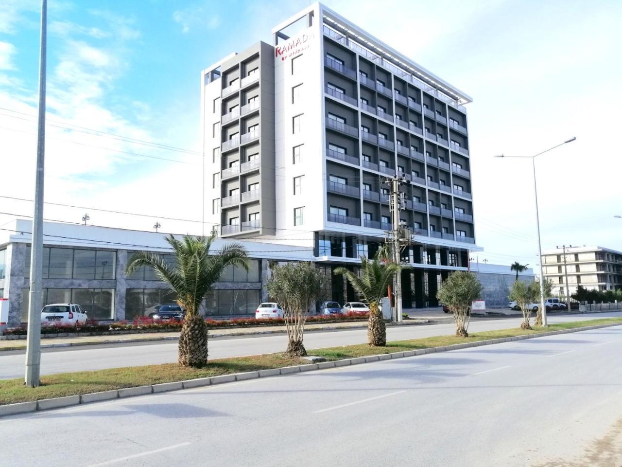 Hotel Ramada By Wyndham Tire Exterior foto